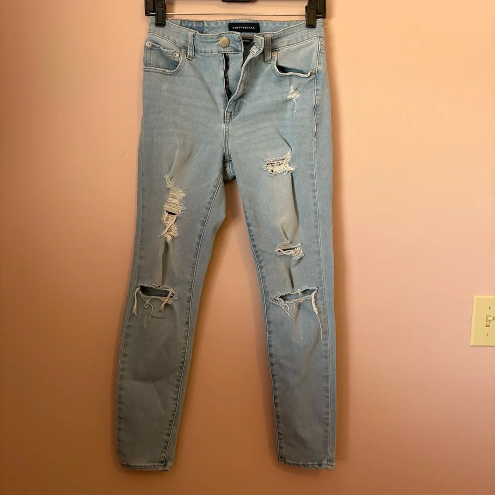 💙Aeropostale High Rise Jeggings with Distressed Details - Picture 1 of 6